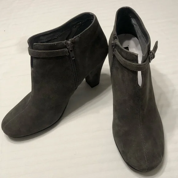 Women's gray booties size 8 on sale